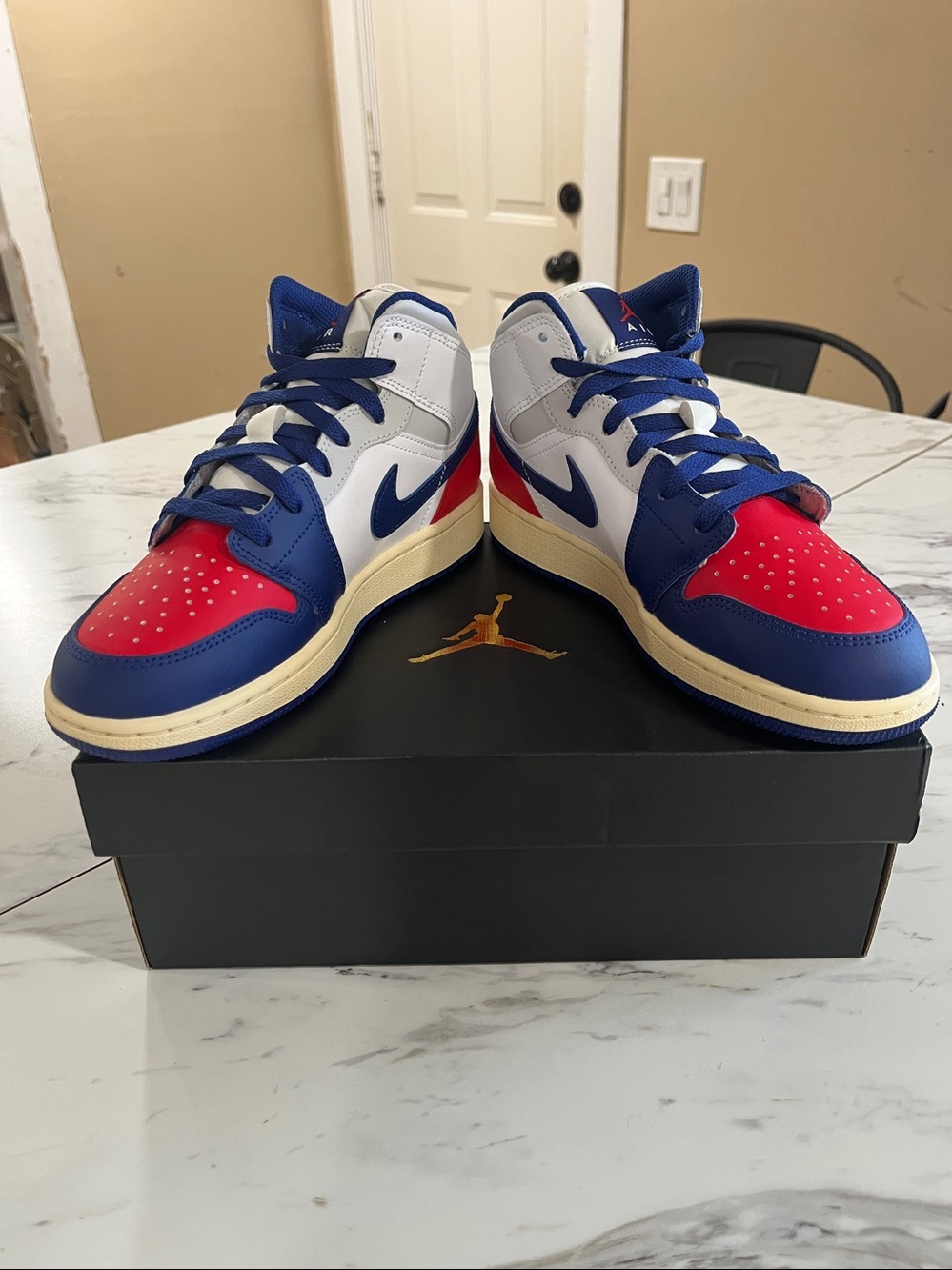 Jordan 1 Mid-top - Picture 2 of 6